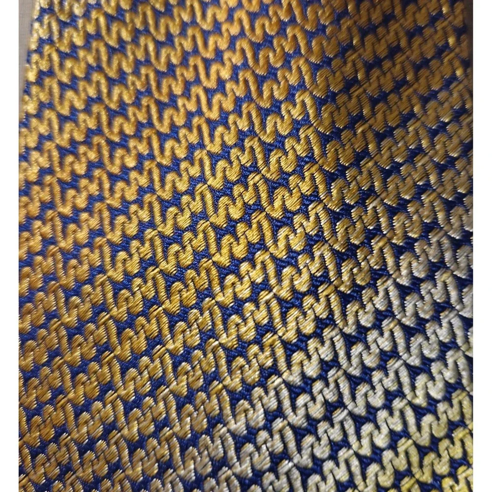 Missoni Cravette‎ Men's NeckTie 100% Silk Zig Zag Tie Suit Career Professional